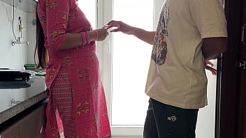 Moti Gaand Waali Sauteli Chachi Ko Jawaan Bhatije Ne Female Condom Pehnakar Zor Zor Se Choda