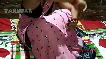 Desi Girlfriend And Boyfriend’s Steamy Home Fuck Session With Hot Sexy Pussy