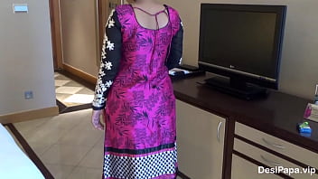Sultry Bhabhi’s Plump Rump Pounded Hard In Her Tight Shalwar